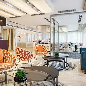 4* מלון Eurostars Embassy