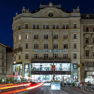 3* בית הארחה Neuer Markt